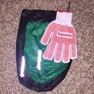 Supreme accessories: 2 ditty bags, and work gloves